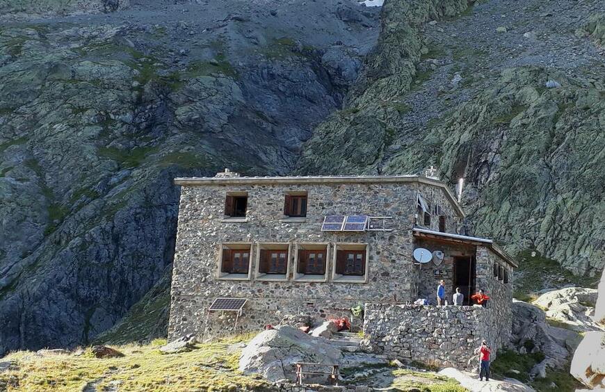 Refuge du Pelvoux Refuge du Pelvoux